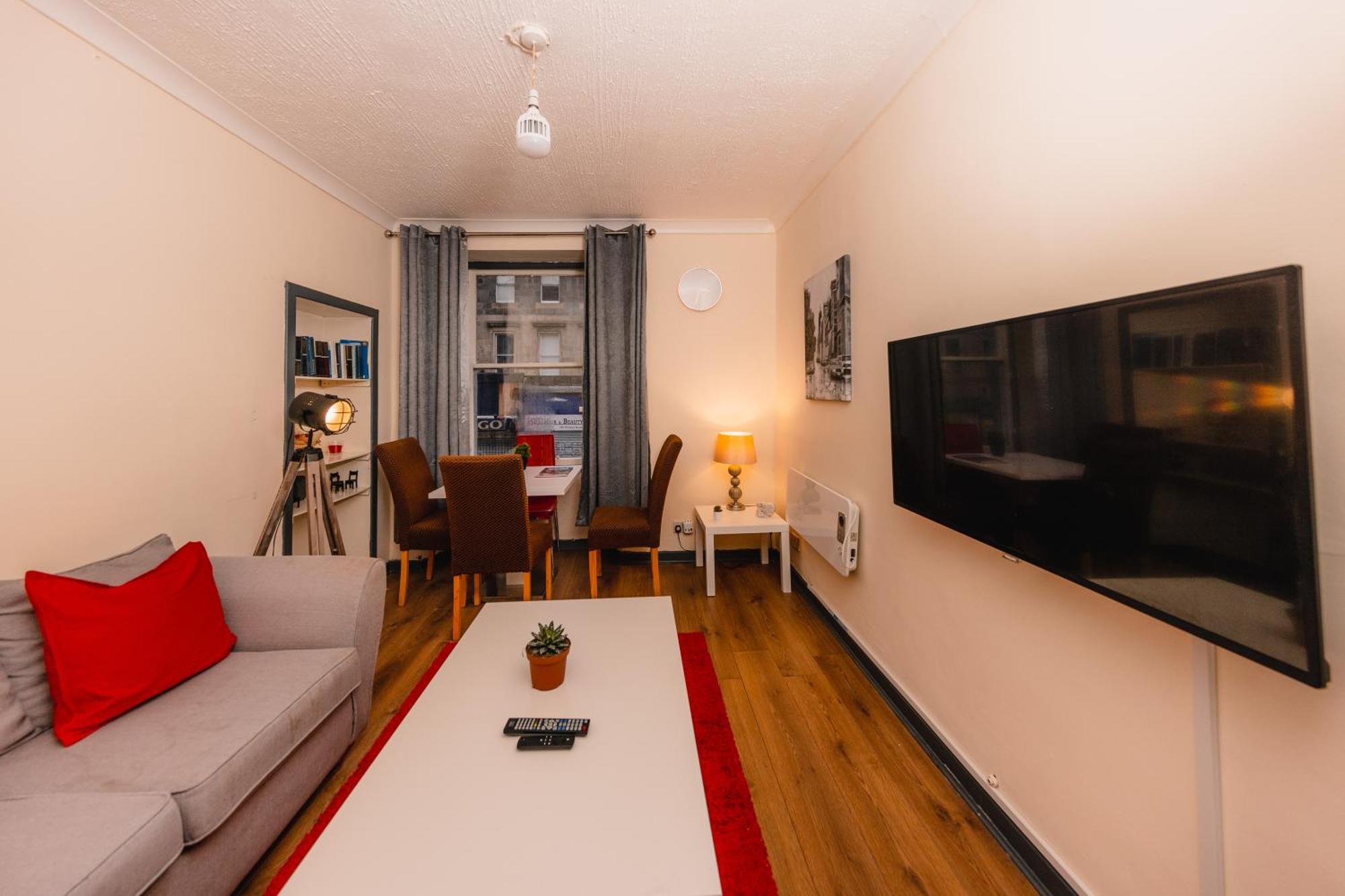 In Old Town, Cozy 4 Bedroom Flat Appartement *